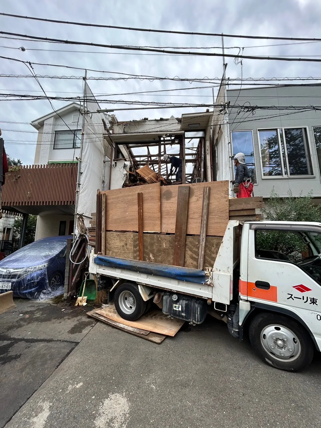 東京都港区白金　木造建物手壊し解体